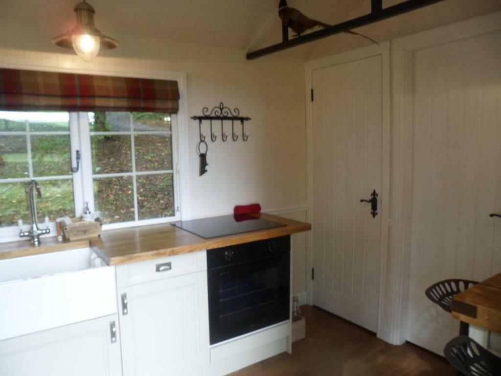 Borthwickbrae Shepherd'S Hut Хоик Экстерьер фото